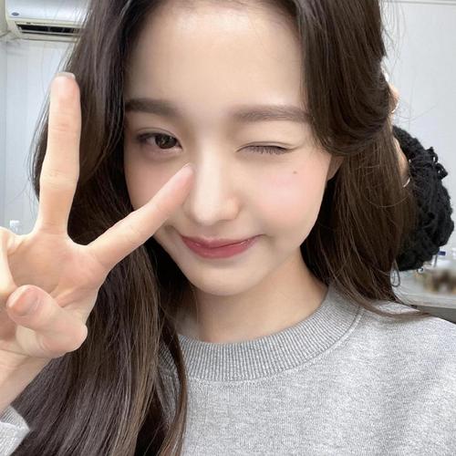 《某女星被曝整容失败，面部僵硬无法做表情》配图